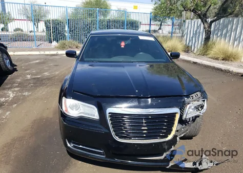 2014 Chrysler 300 z USA, uszkodzony, nr VIN 2C3CCAAG6EH220871